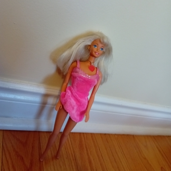 Vintage 1997 Mattel Barbie SweetHeart Pink Dress Jewel Necklace Blonde Caucasian - Picture 3 of 5